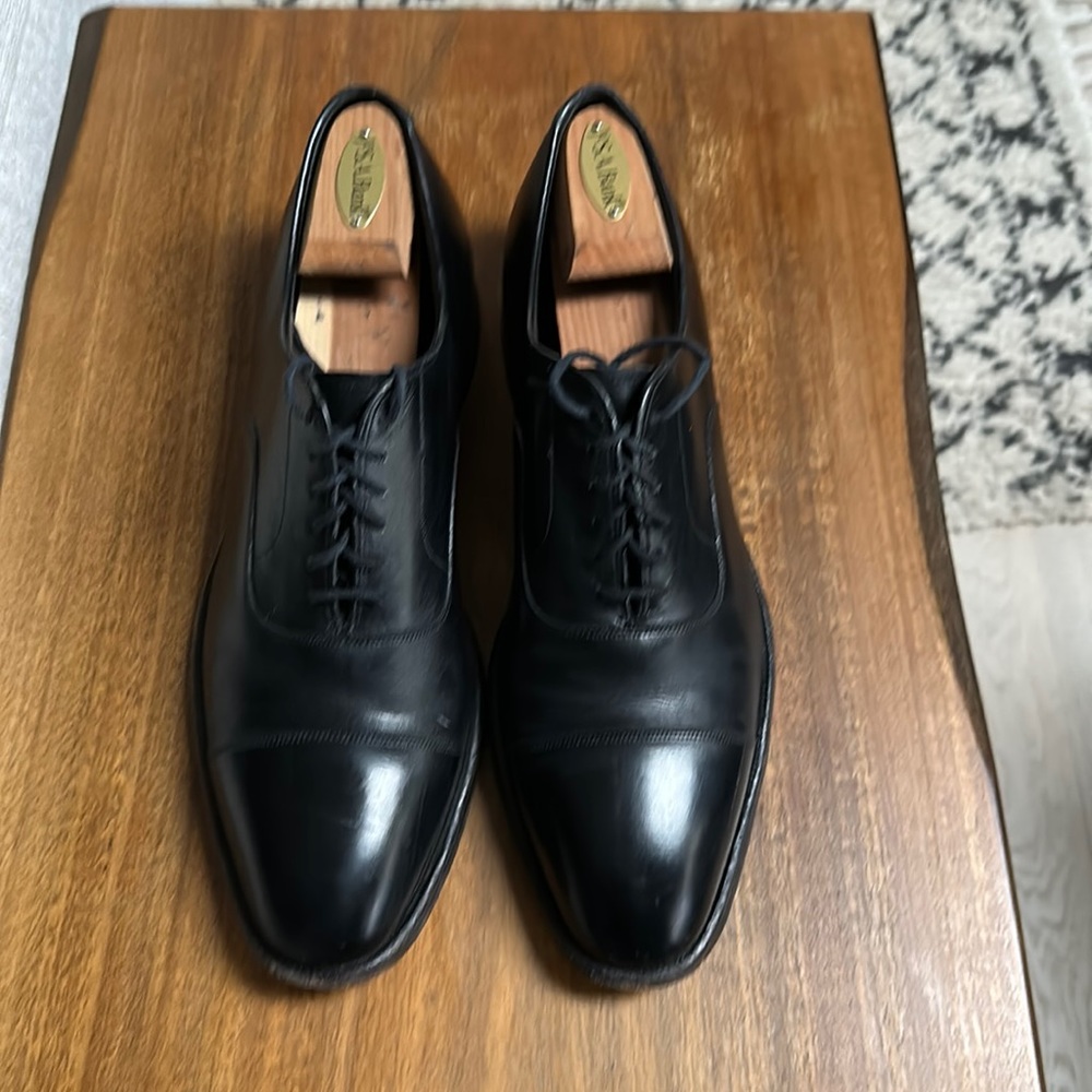 Size 13 Johnston and Murphy dress shoes